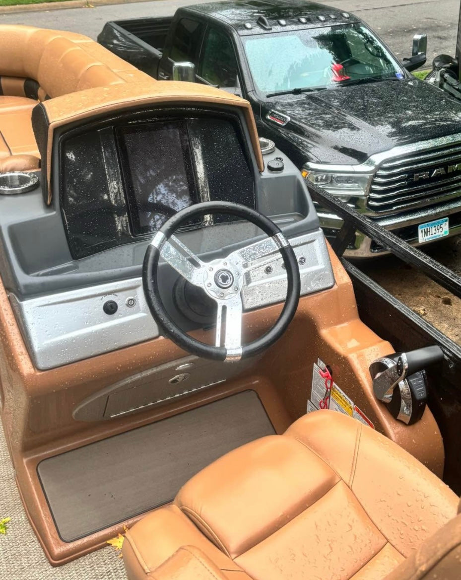 2022 Regency Tracker Tritoon