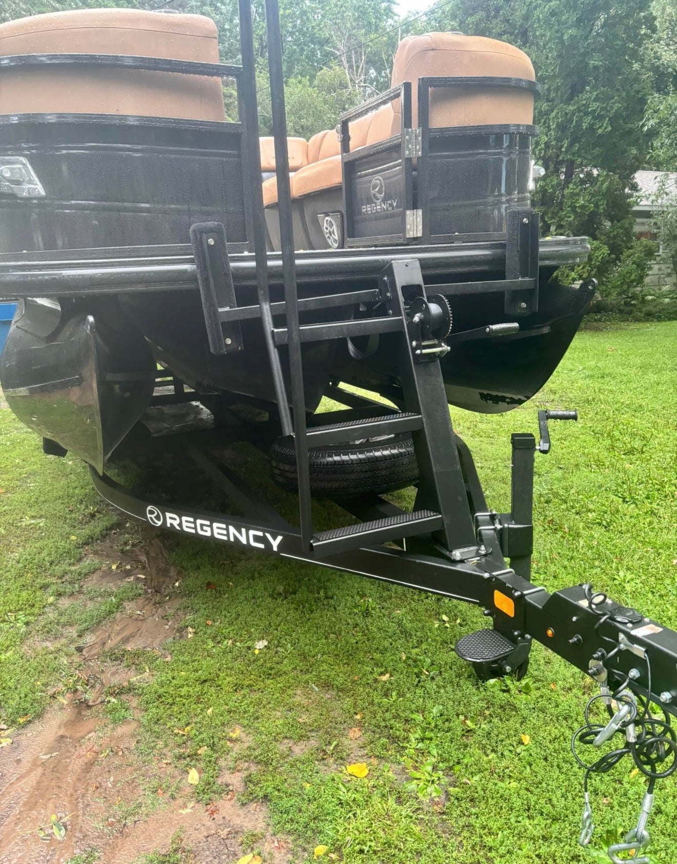 2022 Regency Tracker Tritoon
