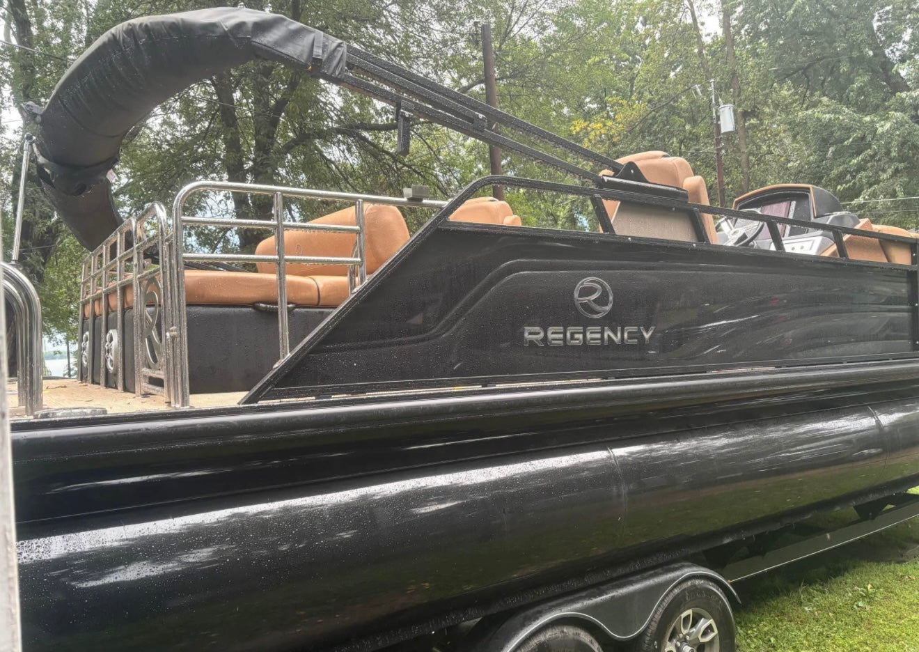 2022 Regency Tracker Tritoon